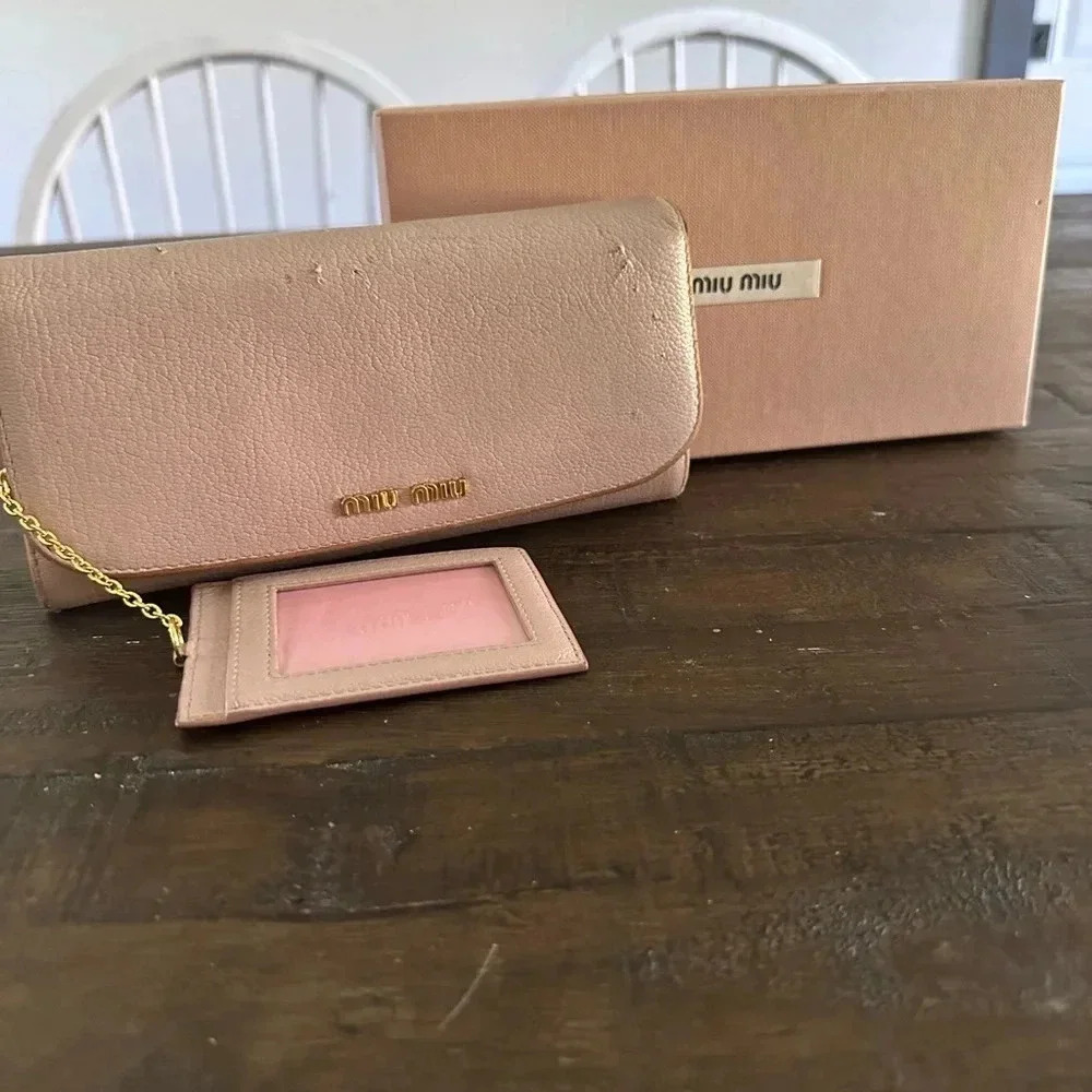 Miu Miu Wallet with Original Box | PRE-LOVED
